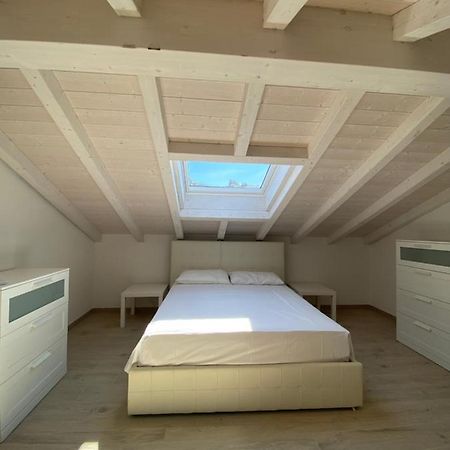 Around Lago Maggiore Apartments Reno Di Leggiuno Екстериор снимка