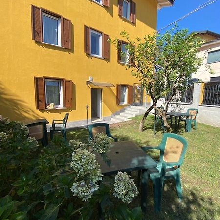 Around Lago Maggiore Apartments Reno Di Leggiuno Екстериор снимка