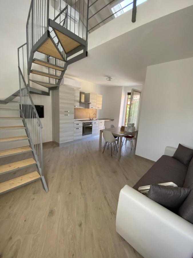 Around Lago Maggiore Apartments Reno Di Leggiuno Екстериор снимка