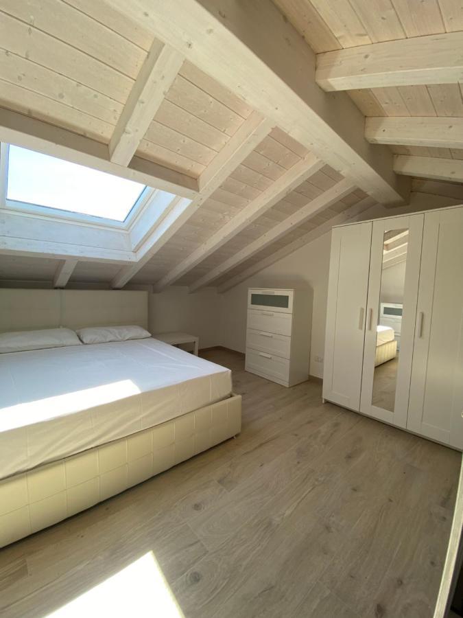 Around Lago Maggiore Apartments Reno Di Leggiuno Екстериор снимка