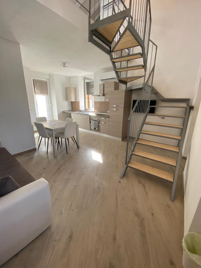 Around Lago Maggiore Apartments Reno Di Leggiuno Екстериор снимка