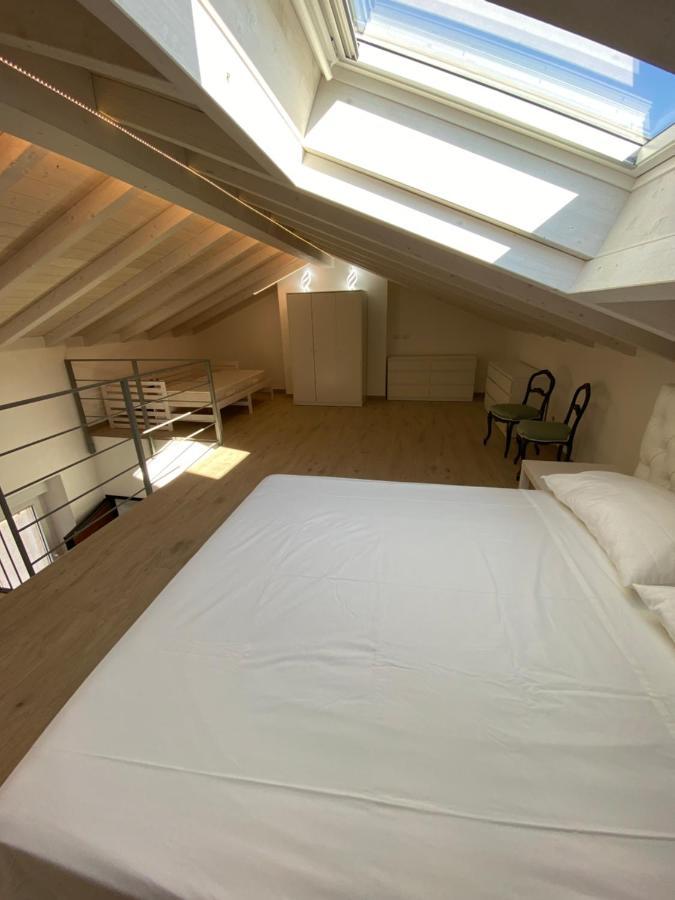Around Lago Maggiore Apartments Reno Di Leggiuno Екстериор снимка