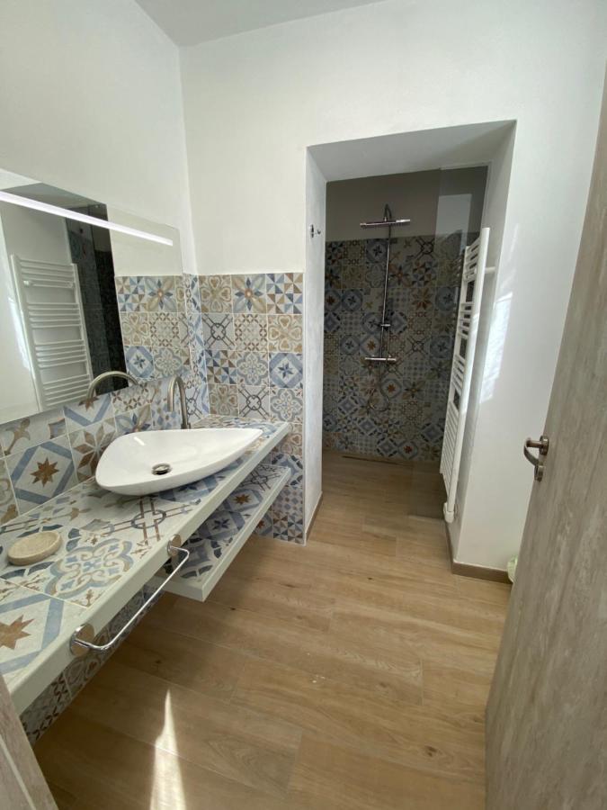 Around Lago Maggiore Apartments Reno Di Leggiuno Екстериор снимка